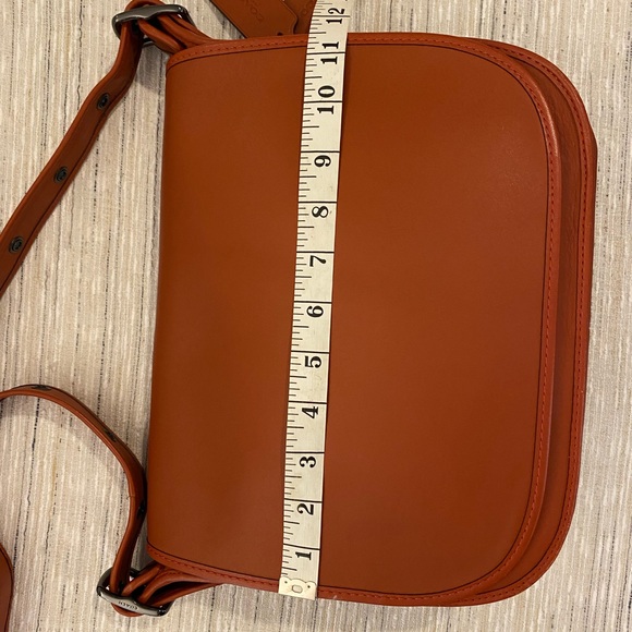 Coach glove tanned leather saddle bag- perfect for fall! - Picture 2 of 11